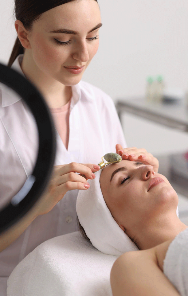 Skin and beauty courses training session at Sovi Makeover Academy, Jaipur